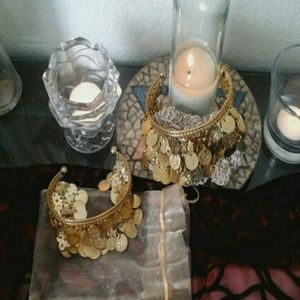 NWOT Gold Toned Arm Cuffs